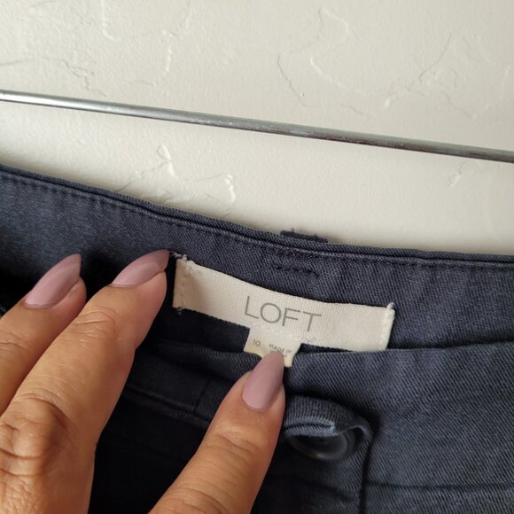 LOFT Drapery Wide Leg Cargo Pants - Picture 4 of 10